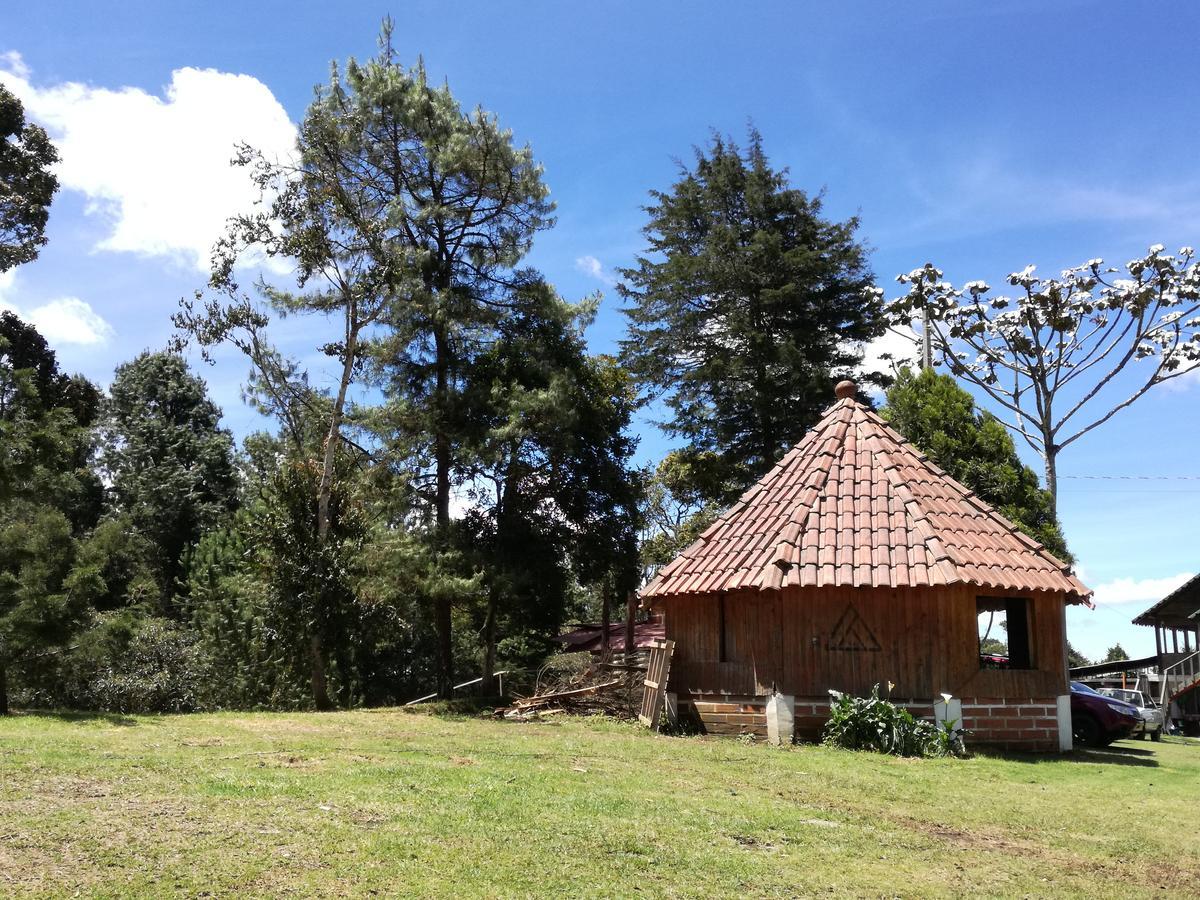 Al Bosque Hostel & Glamping Santa Elena  Eksteriør billede
