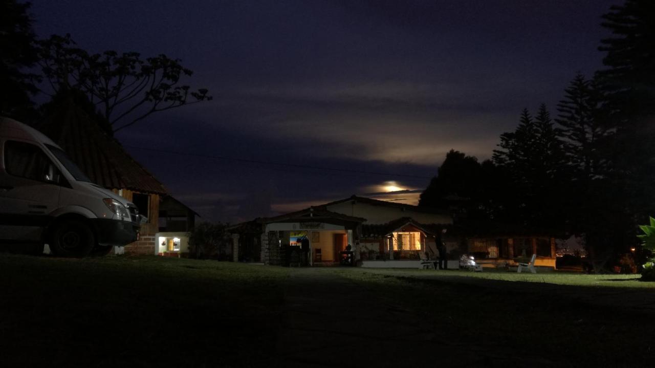 Al Bosque Hostel & Glamping Santa Elena  Eksteriør billede